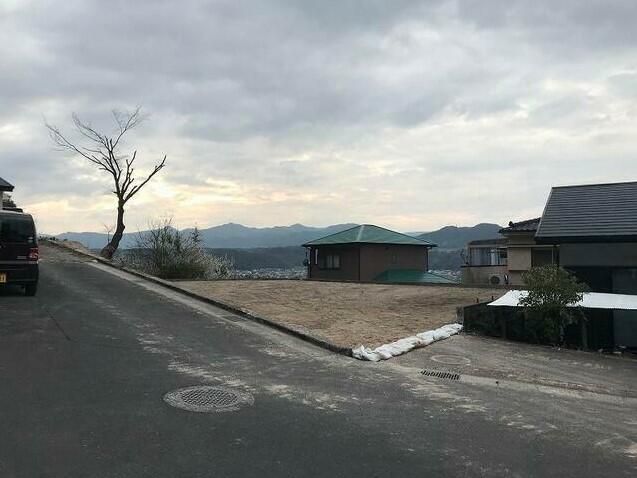 Spacious 343 sqm Residential Land for Sale in Kagoshima's Jiyugaoka - Thumbnail 2