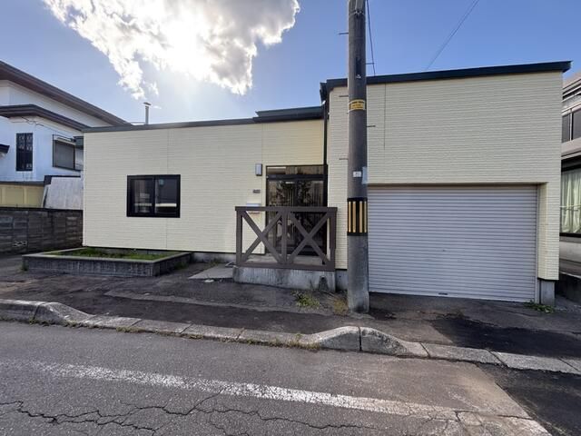 Renovated 4LDK House for Sale in Hakodate, Hokkaido - Thumbnail 2