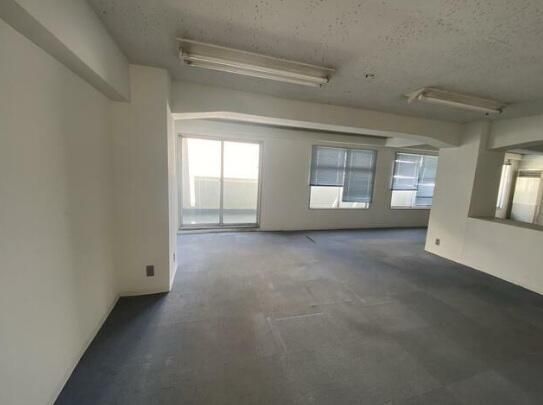 Commercial Unit for Rent in Kasahara Building Ofuna IV, Kamakura - Thumbnail 4