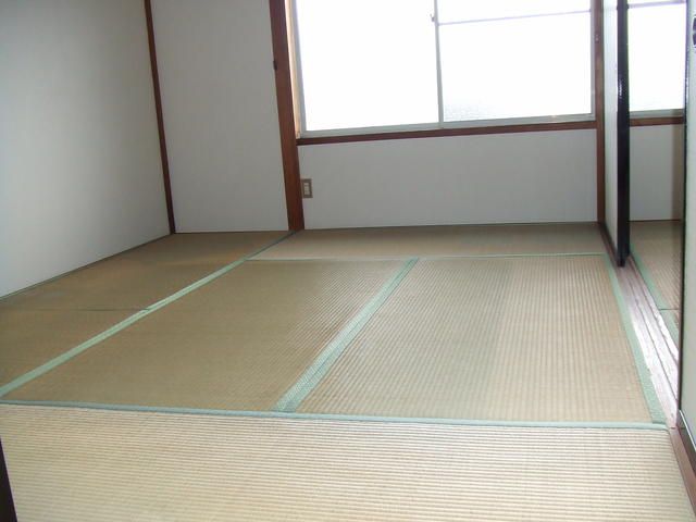 2DK Apartment for Rent in Aizu-Wakamatsu, Fukushima - Thumbnail 3