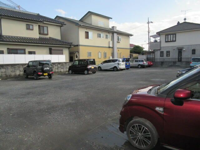 Rental Parking Space Near Shin-Sayama Station, Sayama - Thumbnail 4