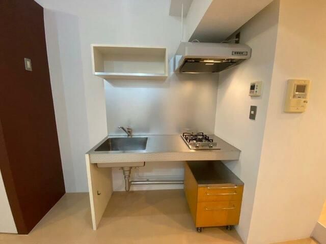 Studio Apartment for Rent in Chiyoda, Tokyo near Ichigaya Station - Thumbnail 3