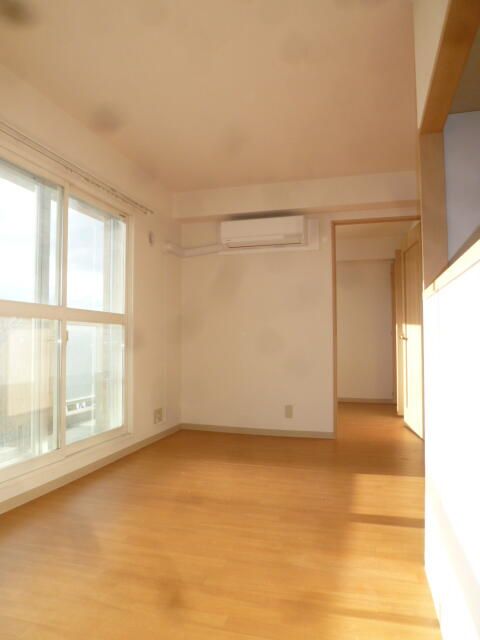 Premiere Mansion Kitanos 2LDK Apartment for Rent in Sapporo - Thumbnail 3