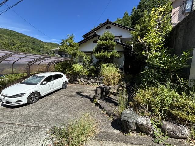 5LDK Detached House for Sale in Yawatahama, Ehime - Image 11