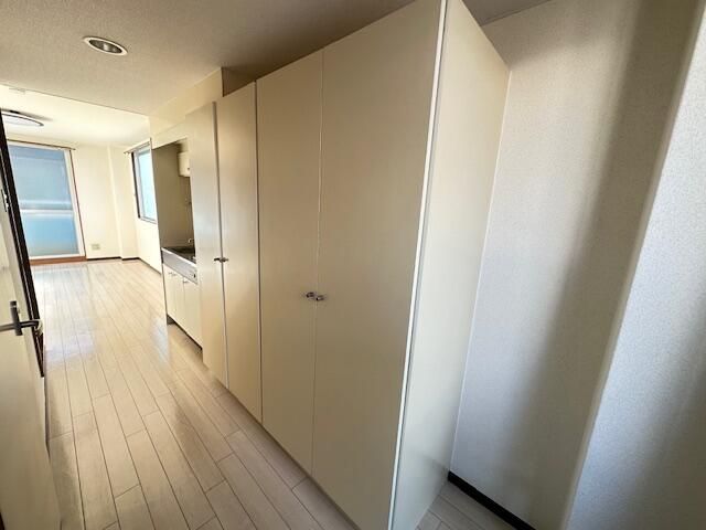 1K Apartment for Rent in Atsugi, Kanagawa - 24.30 sqm - Thumbnail 3
