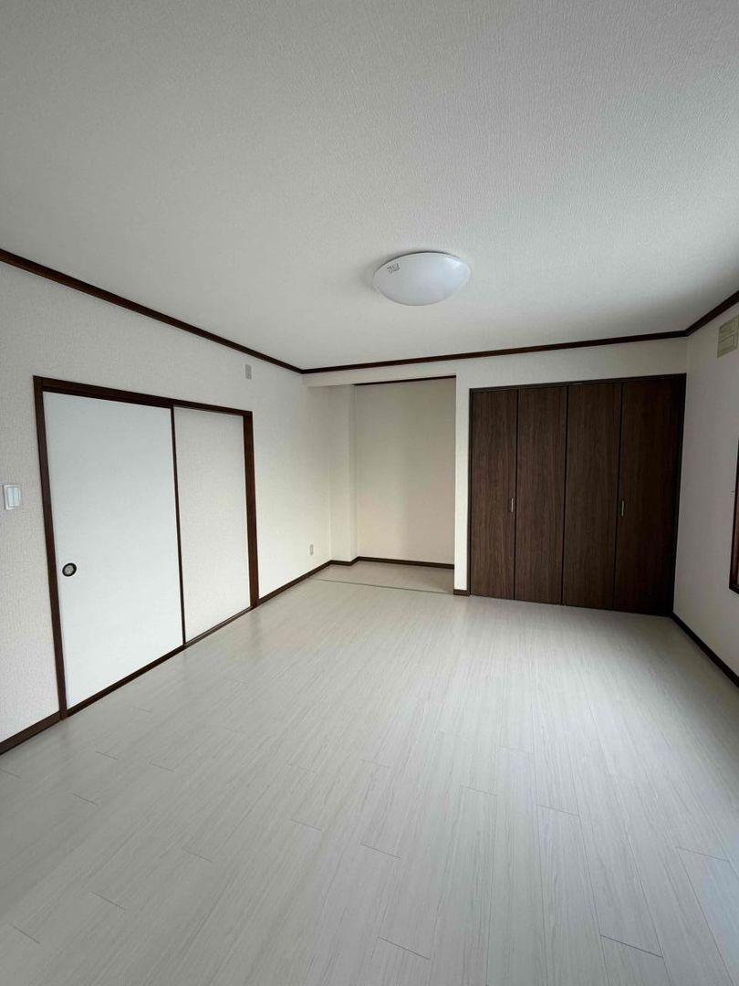 Used Detached House in Takikawa City, Hokkaido - 4LDK - Thumbnail 3