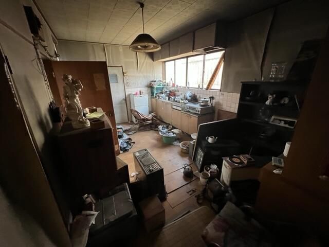 1941 Wooden House on 101sqm Land in Wakamatsu, Kitakyushu - Thumbnail 4