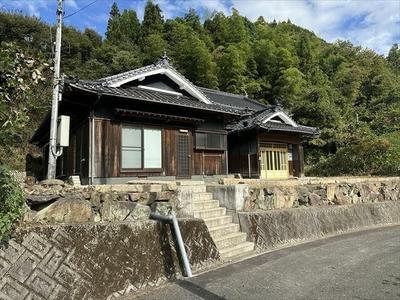 7SLDK Detached House in Kamukogen, Ehime on 452sqm Land — House, Kumakogen, Ehime