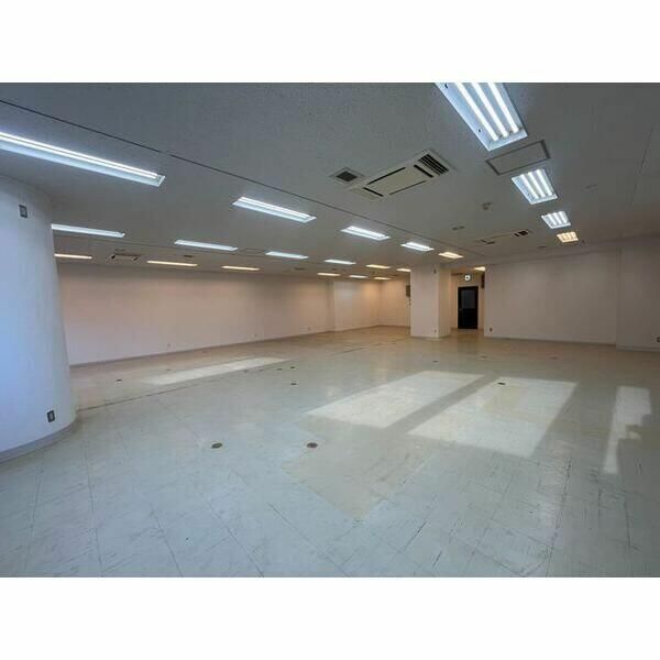 Gis One Building Commercial Unit for Rent in Sapporo - Thumbnail 3