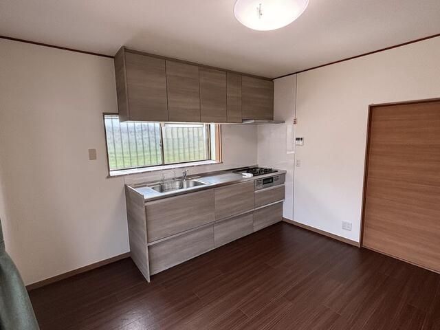 1988 3DK Detached House for Sale in Fujieda, Shizuoka - Thumbnail 3