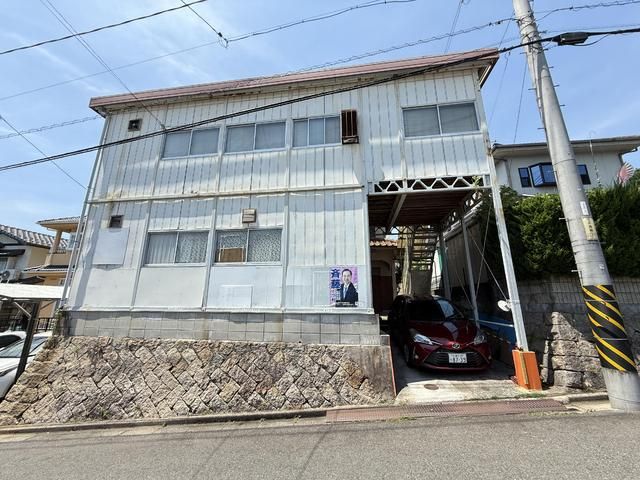 4DK House in Quiet Hiroshima Neighborhood with Free Parking - Thumbnail 4