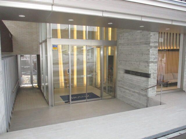 Modern 3LDK Apartment in Sapporo with Mountain Views - Thumbnail 4