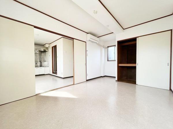 New Mezon Canariya Commercial Building for Sale in Ome, Tokyo - Thumbnail 2