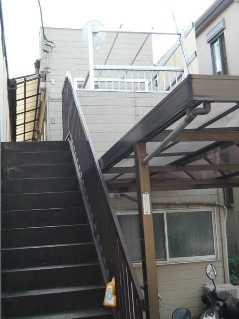 1K Apartment for Rent in Bunkyo-ku, Tokyo - Thumbnail 2