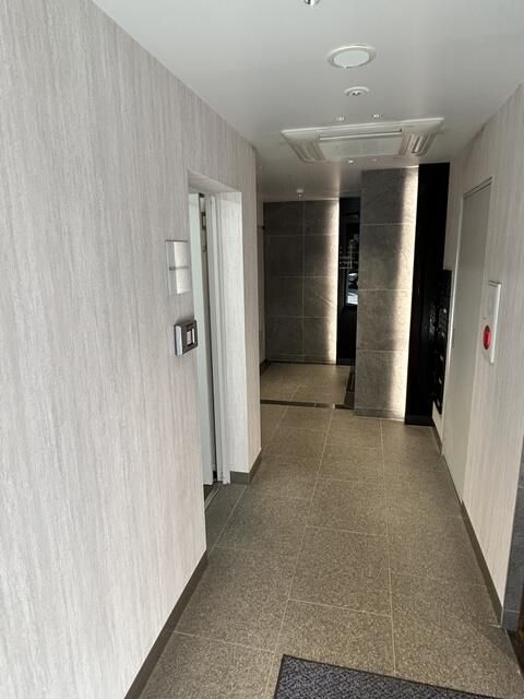 Office for Rent in Chiyoda, Tokyo - 91.43 sqm - Thumbnail 2