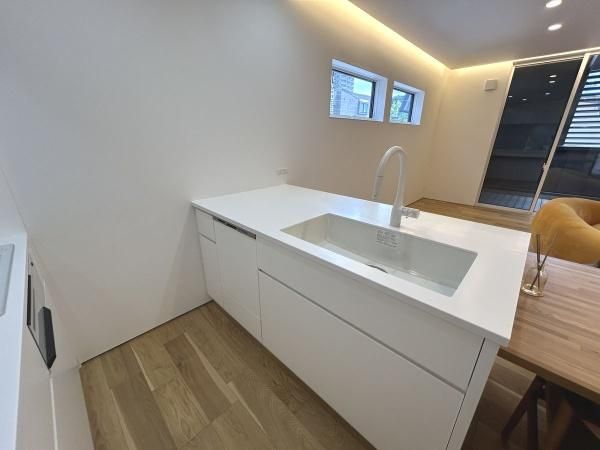 Modern 3LDK House for Sale in Sapporo's Miyanosawa - Thumbnail 4
