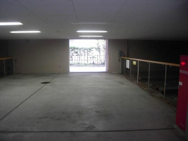 DUE West Oshima II Large Roll-Roof Parking Space for Rent in Tokyo - Thumbnail 3