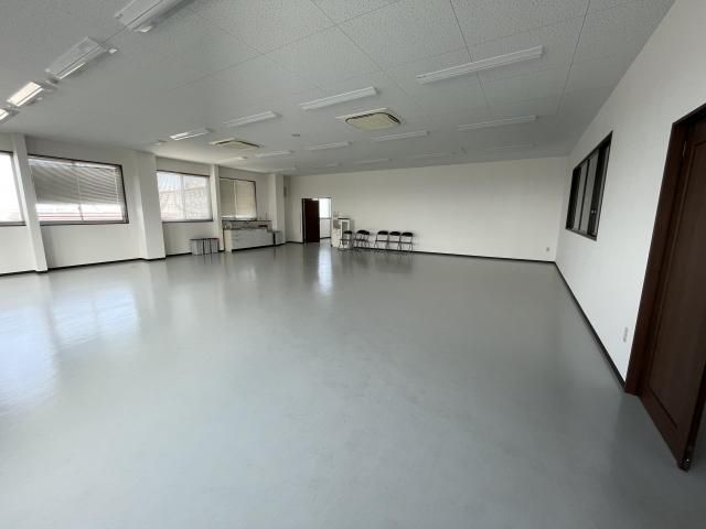 Lease Industrial Factory in Komatsu, Ishikawa | 2,306 sqm - Thumbnail 2