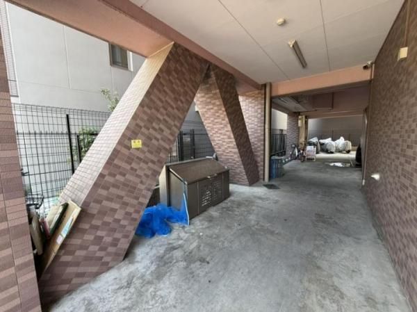 Verto Ikebukuro West Fort 1K Apartment for Sale in Toshima, Tokyo - Thumbnail 3