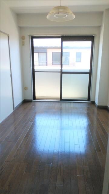 2DK Apartment for Rent near Hiratsuka Station, Kanagawa - Thumbnail 4