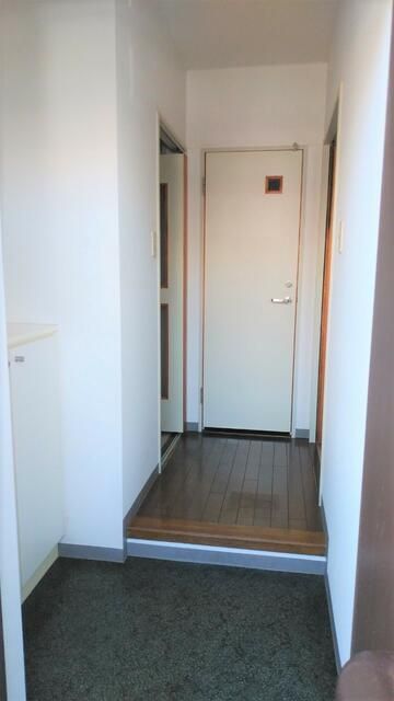 2DK Apartment for Rent near Hiratsuka Station, Kanagawa - Image 1