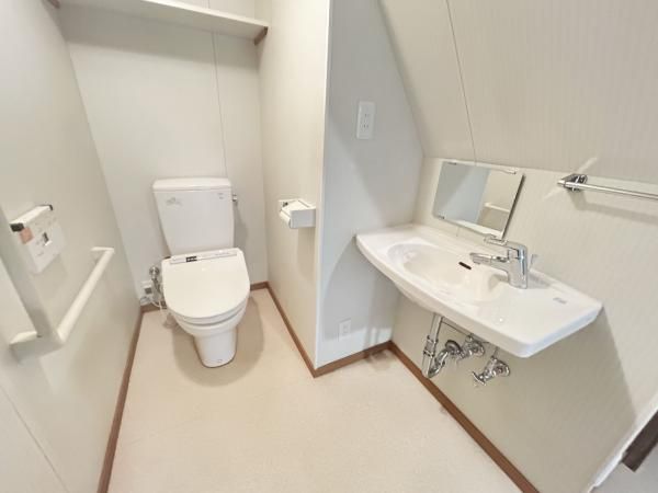 2DK Detached House for Sale in Amagasaki, Hyogo - Thumbnail 3