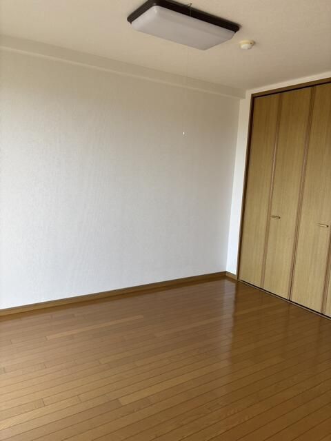Rushēru Rakuen 2LDK Apartment for Rent in Sakai City, Fukui - Thumbnail 2