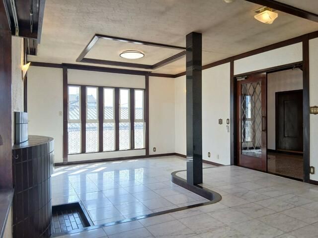 3LDK Wooden House for Sale in Fuefuki, Yamanashi with Large Garden - Thumbnail 2