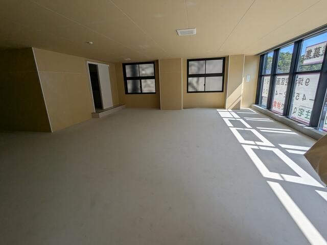 New Commercial Space for Rent near Keisei Tsudanuma Station - Thumbnail 2