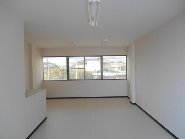 Office and Warehouse Space for Rent in Utsunomiya, Tochigi - Thumbnail 2