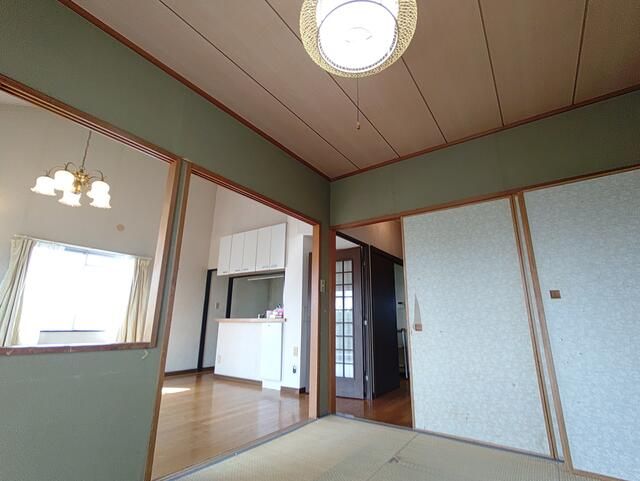 4LDK Apartment for Sale in Tama City, Tokyo - 107.61 sqm - Thumbnail 4