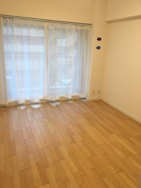 2LDK Used Condominium in Naka Ward, Yokohama City - Thumbnail 3