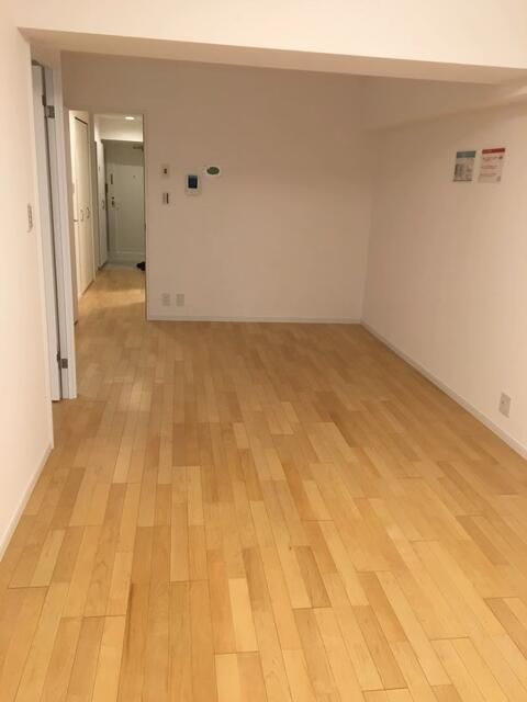 2LDK Used Condominium in Naka Ward, Yokohama City - Thumbnail 2