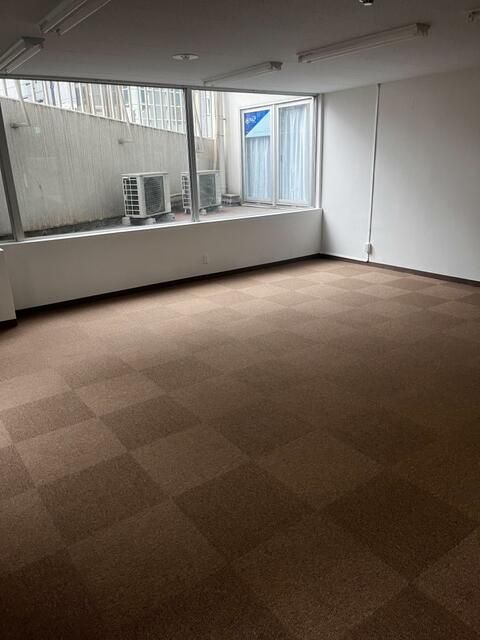 Gokokuji Royal Heights Commercial Office/Rental in Bunkyo, Tokyo - Thumbnail 2