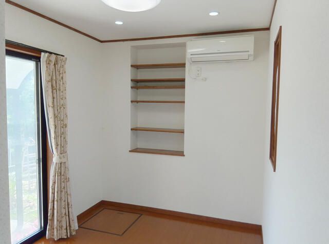 4DK House in Fukutsu City with Garden and Parking - Image 22