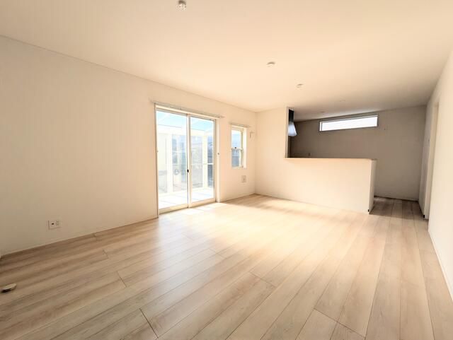 2021 Built 4-Bedroom House in Quiet Kumamoto Neighborhood - Thumbnail 3