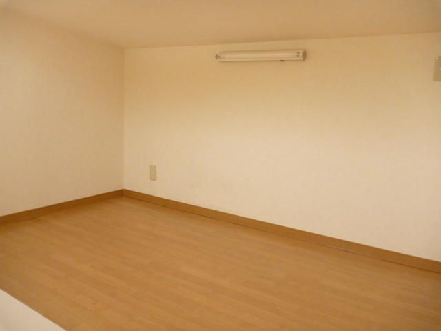 1K Apartment for Rent in Nakahara-ku, Kawasaki - Thumbnail 3