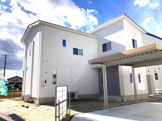 New 3LDK House in Fukushima City with Parking for 3 Cars - Main Image