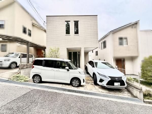2016 Built 2LDK Detached House in Takarazuka, Hyogo - Thumbnail 2