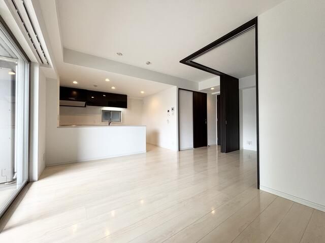 2SLDK Apartment for Sale in Utsunomiya, Tochigi - Thumbnail 2