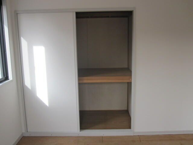 Pia Chele II 3DK Apartment for Rent in Chuo City, Yamanashi - Thumbnail 3