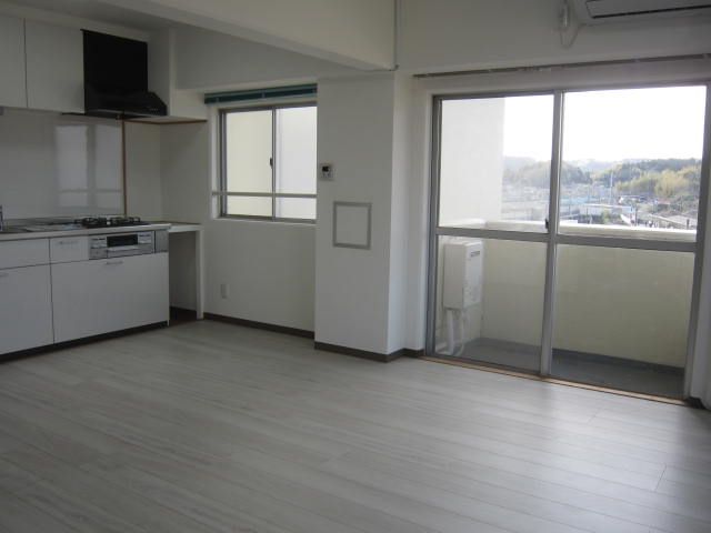 3LDK Apartment for Sale in Oamishirasato, Chiba - 56.74 sqm - Thumbnail 3