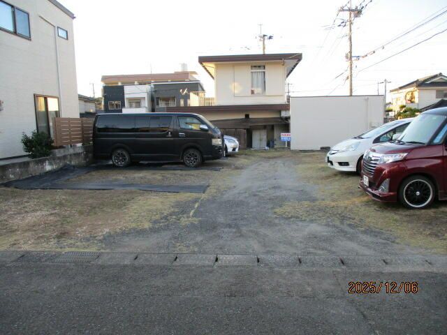 198 sqm Residential Land for Sale in Jiyugaoka, Kagoshima City - Thumbnail 2