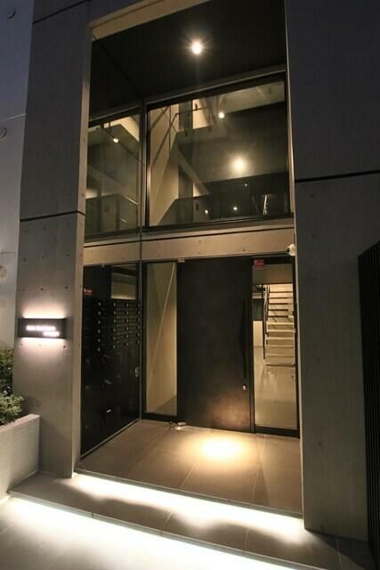 Modern 1R Apartment for Rent in Asagaya, Suginami - Thumbnail 4