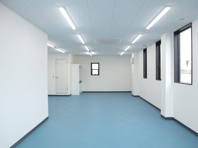 Takeuchi Building Commercial Space for Rent in Satte, Saitama - Thumbnail 4