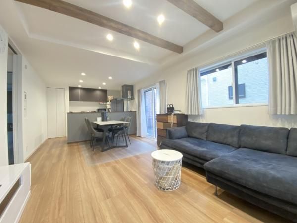 Modern 5LDK Detached House for Sale in Kiyose, Tokyo - Thumbnail 4