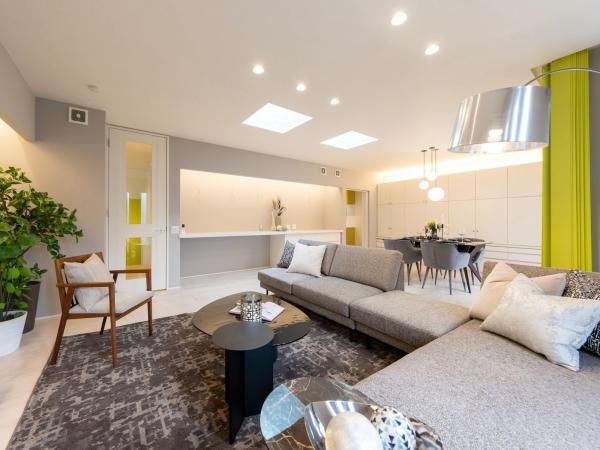 Modern 3SLDK House in Shibuya's Yoyogi-Uehara, Tokyo - Thumbnail 2
