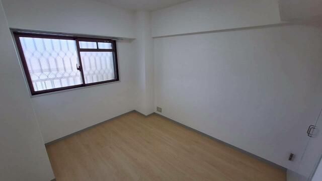 2LDK Apartment for Rent in Urayasu, Chiba - 55 sqm - Thumbnail 4