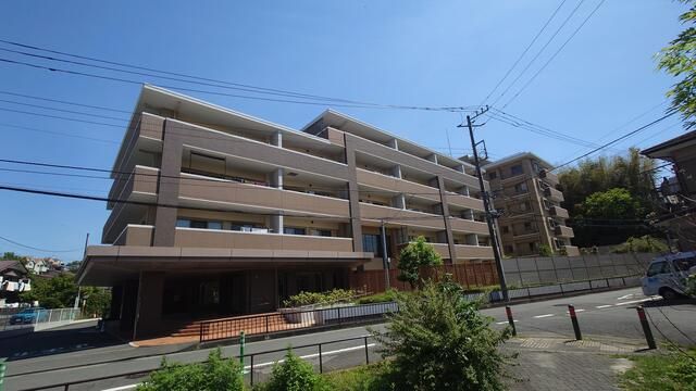 2LDK Apartment for Sale in Kamakura, Kanagawa - Thumbnail 2