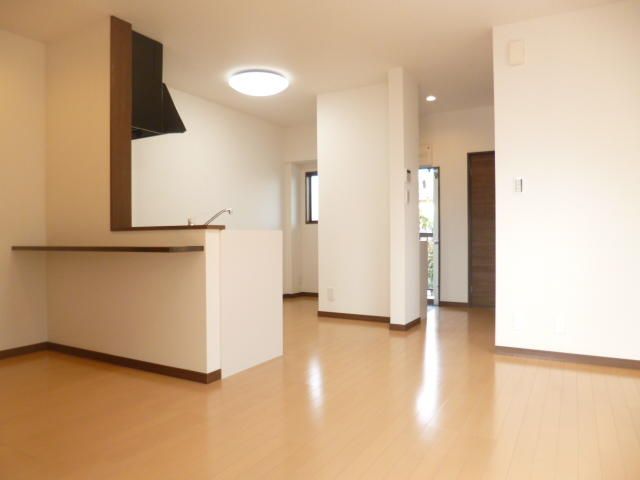 1LDK Apartment for Rent in Kunitachi City Tokyo 42.19sqm - Thumbnail 2